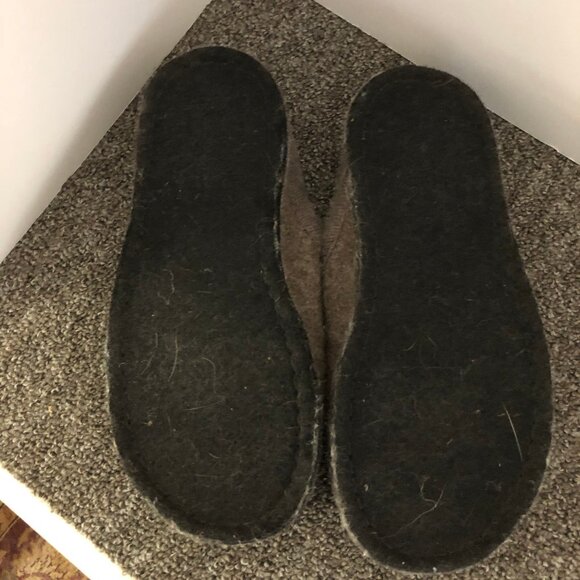 Haflinger Wool Slippers - Picture 3 of 3